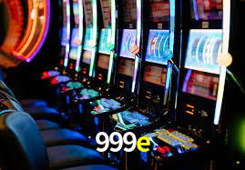 A Ascensão dos Esportes Eletrônicos: Um Novo Paradigma no Entretenimento